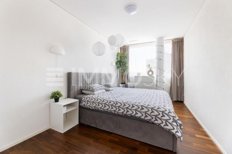 Ruhiges, helles Schlafzimmer mit direkter Seesicht - 3.5 pièces Appartement a Rorschach