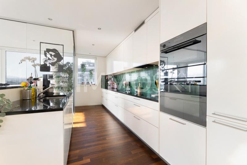Gut ausgestattete Küche - 3.5 pièces Appartement a Rorschach