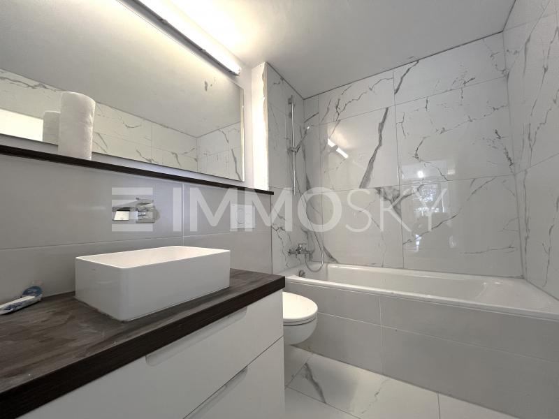 Bad WC Waschtisch  - 8.5 pièces Maison bifamiliale a Pratteln