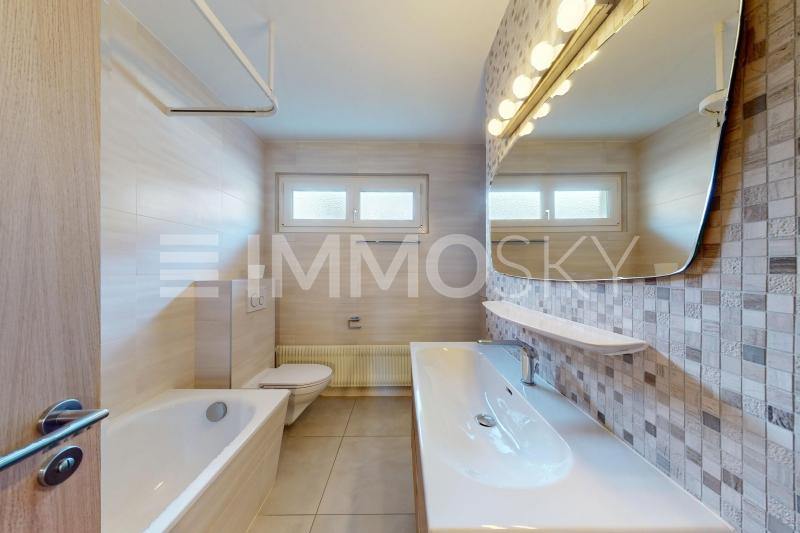 Salle de bains rénovée - 7.5 rooms Mansion in Sion