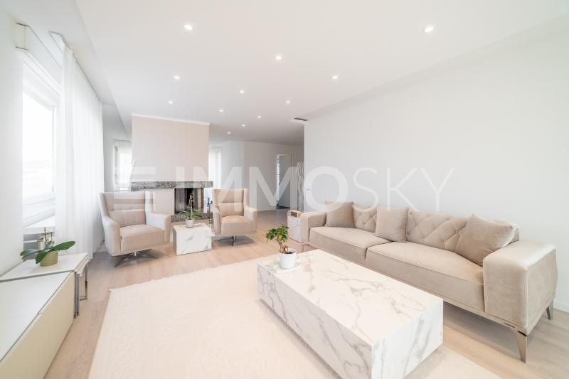 Heller Wohnbereich mit Cheminée - 4.5 pièces Appartement a Busswil b. Büren