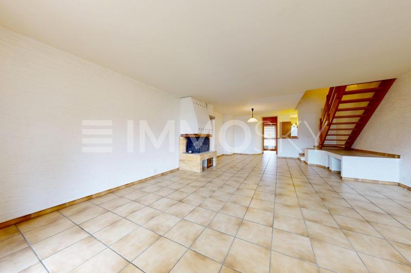 Salon lumineux ouvert sur cuisine - 4.5 pièces Appartement a Bevaix