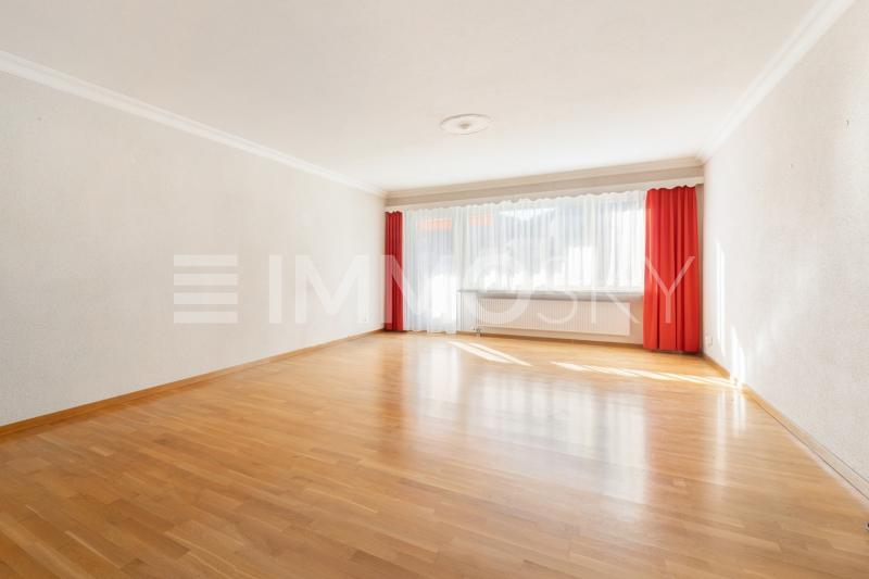 Grosszügiges Wohnzimmer mit Wohlfühlcharakter - 4.5 pièces Appartement a Chur