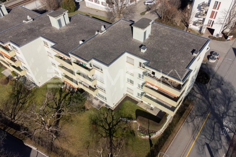 Gut erhaltenes Mehrfamilienhaus mit grosszügigen Balkonen - 4.5 pièces Appartement a Chur