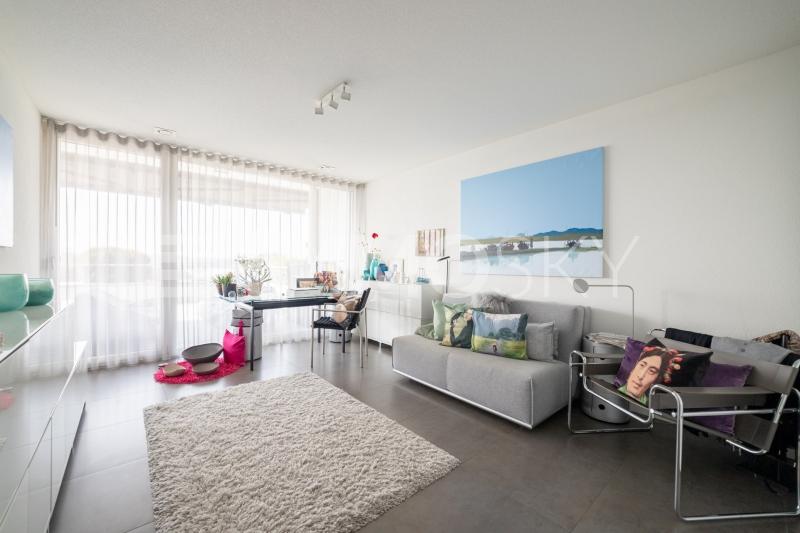 Geräumiges Zimmer - 4.5 pièces Appartement avec terrasse a Gampelen