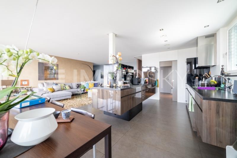 Hell und offen - 4.5 pièces Appartement avec terrasse a Gampelen