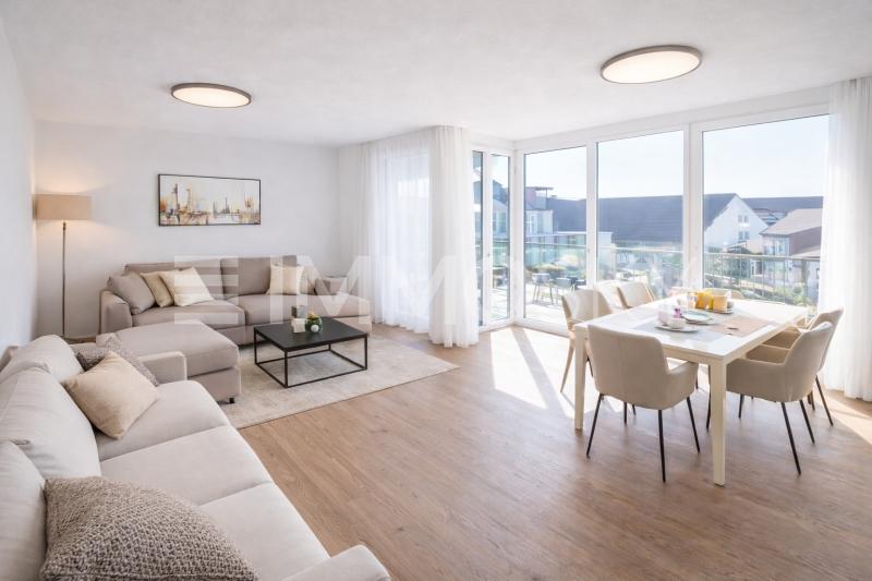 Lichtdurchfluteter Wohnraum mit sonniger Aussicht - 5 pièces Appartement a Samstagern