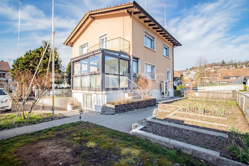 Schmuckes Zuhause mit viel Umschwung - 5.5 Zimmer Haus in Gränichen