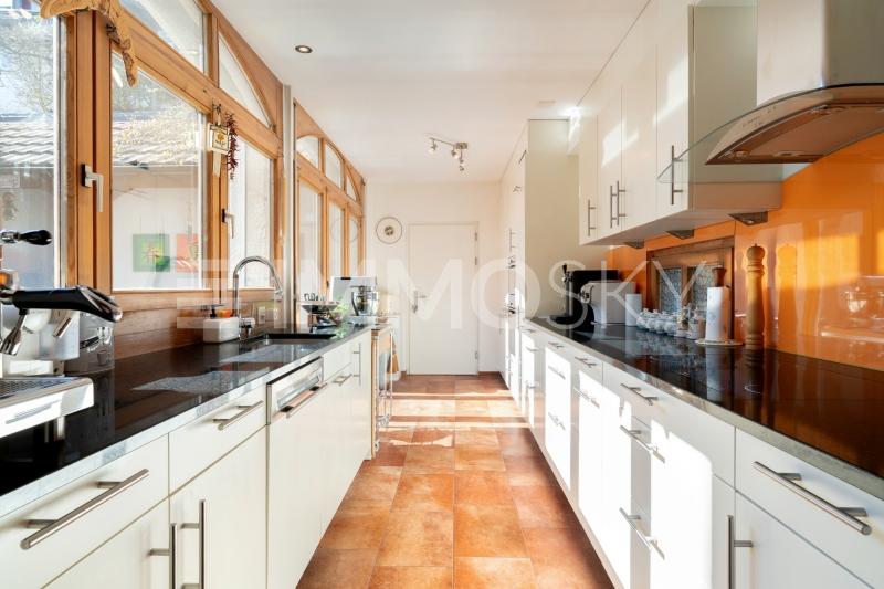 Moderne und lichtdurchflutete Küche (2009) - 3.5 pièces Appartement a Henggart