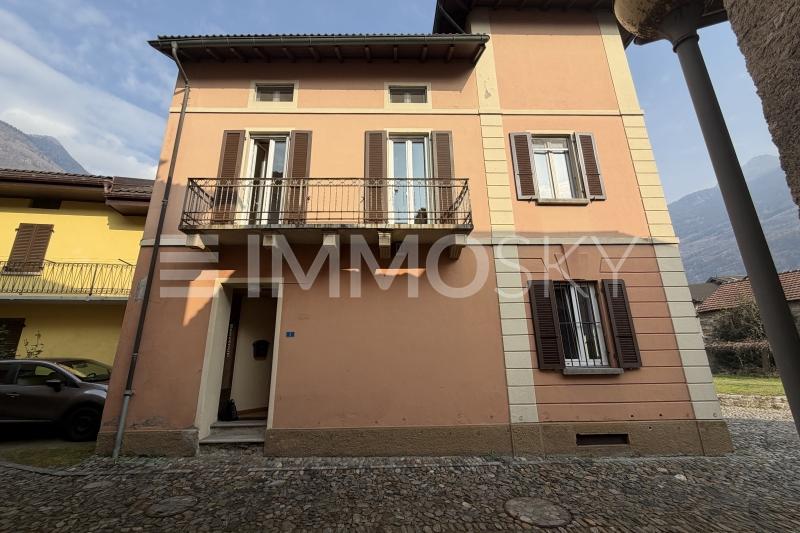 Ingresso principale dell’appartamento commerciale   - 7 pièces Maison jumelle a Preonzo