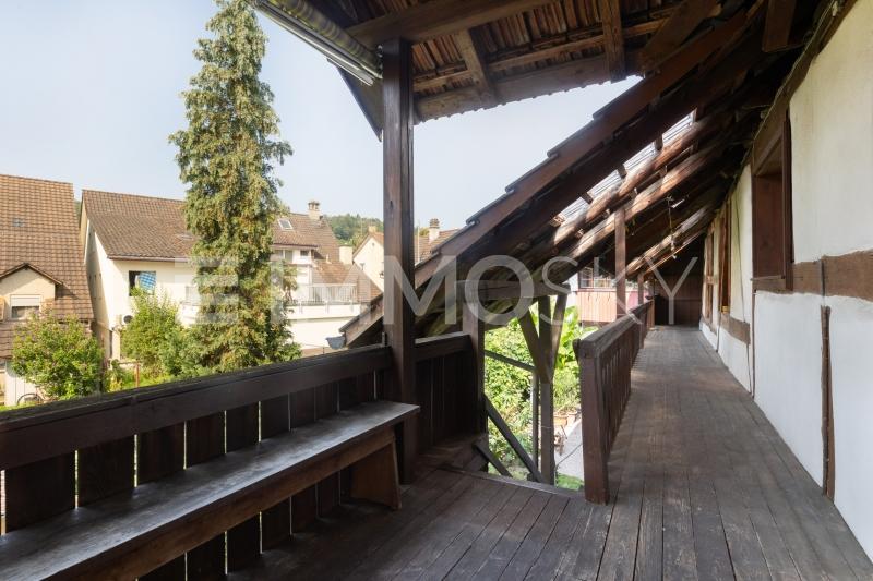 Überdachter Balkon - Abgang in den Garten - 4.5 pièces Appartement a Embrach