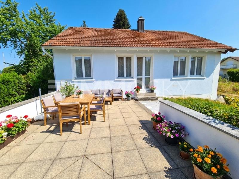 Freistehendes Haus mit sonniger Terrasse - 3.5 Zimmer Einfamilienhaus in Sirnach