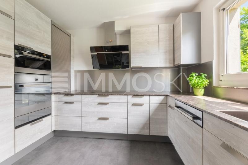 Viel Stauraum in der Küche - 6 pièces Maison bifamiliale a Kreuzlingen