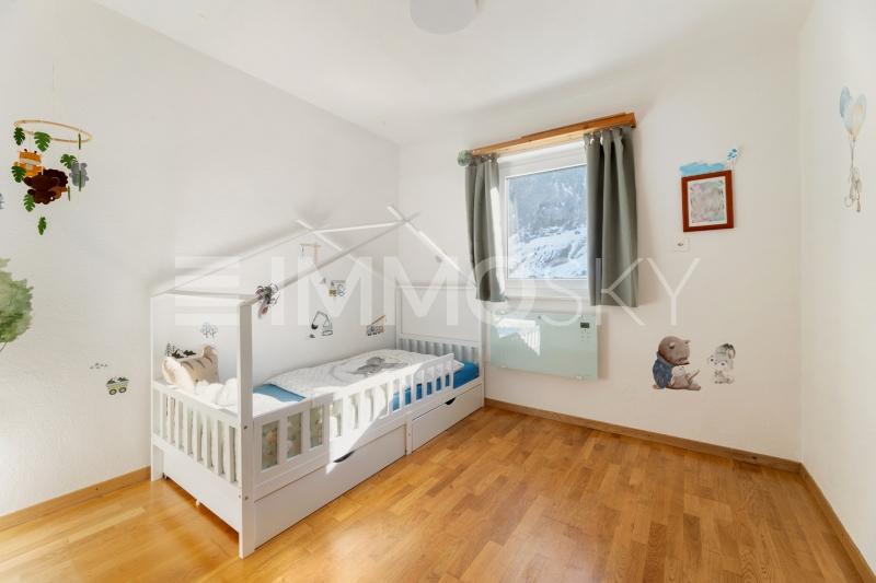 Schlafzimmer mit Ruhe, Licht und Komfort - 3.5 pièces Maison individuelle a Vals