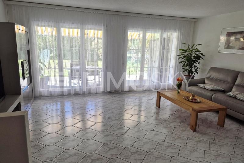 Grosser Wohnraum - 4.5 pièces Maison mitoyenne a Birr