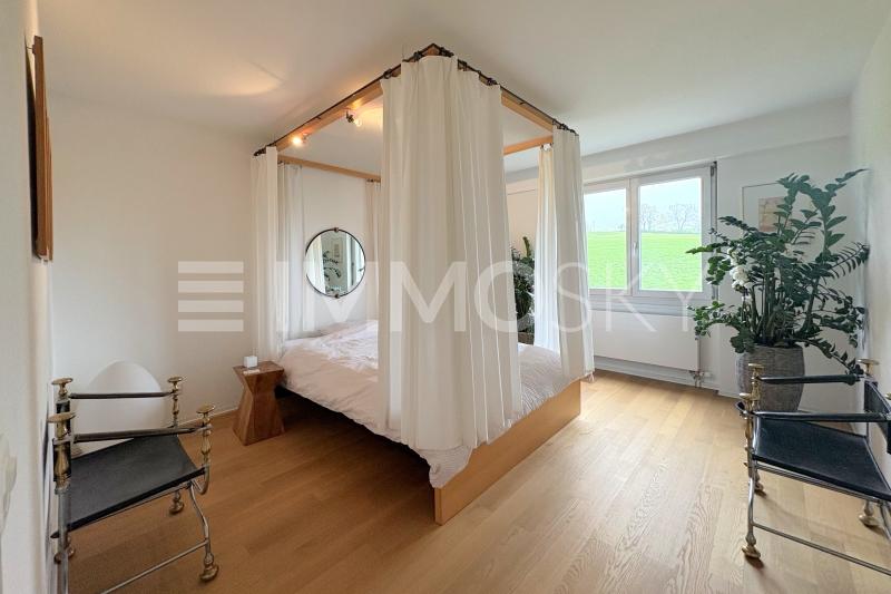 Geräumiges Schlafzimmer - 4.5 pièces Appartement sous les toits a Ortschwaben