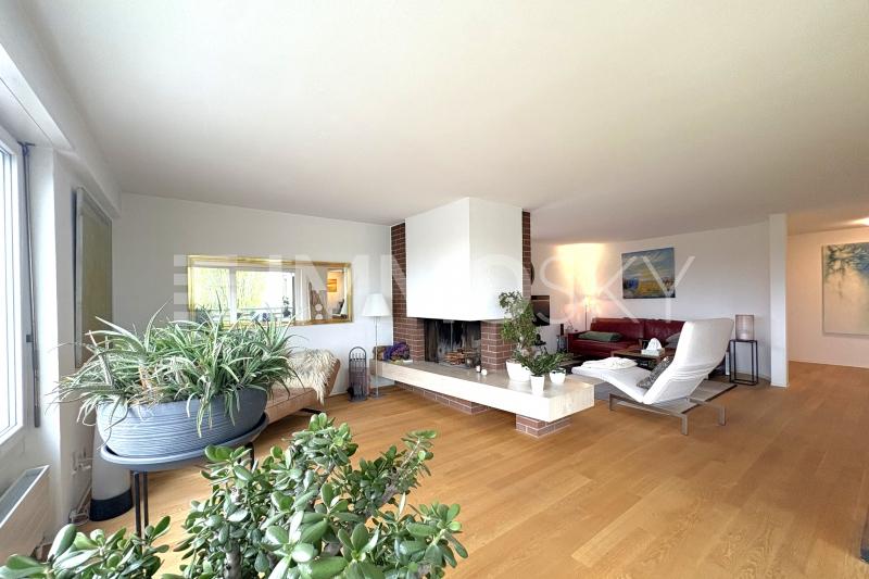 Grosser und heller Wohnbereich - 4.5 pièces Appartement sous les toits a Ortschwaben
