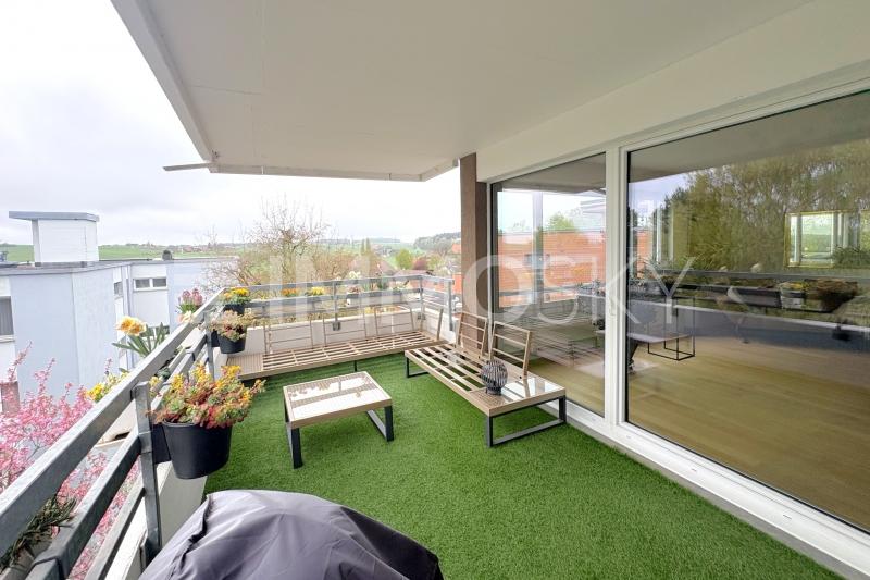 Im Freien mit Weitsicht - 4.5 pièces Appartement sous les toits a Ortschwaben