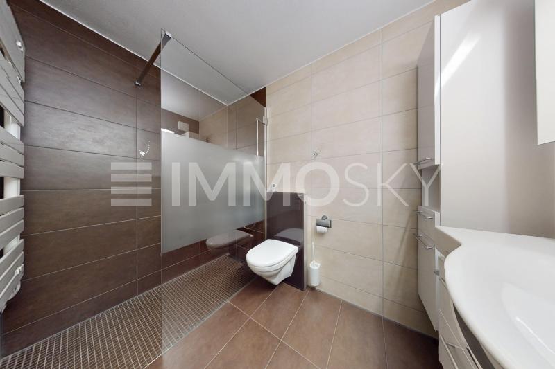 WC douche italienne - 4.5 pièces Appartement a Evilard