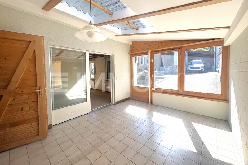 Wintergarten mit separatem Eingang - 4.5 pièces Maison jumelle a Ostermundigen