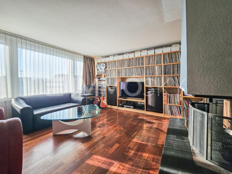 Genuss Pur: Zeitlose Wohnqualität mit Cheminée  - 4.5 pièces Appartement en attique a Wangen b. Dübendorf