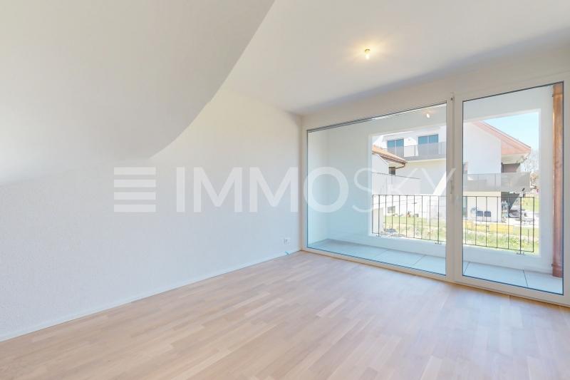 Jolie chambre lumineuse côté jardin - 4.5 pièces Duplex a Sullens