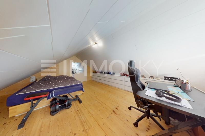 Chambre à coucher avec espace bureau - 2.5 pièces Maison individuelle a Les Hauts Geneveys