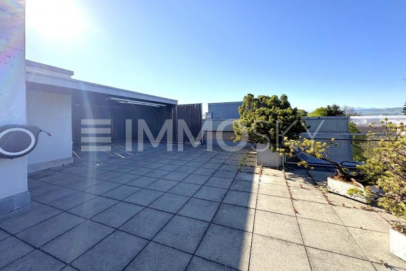 Sonnenverwöhnte Terrasse - 5.5 pièces Appartement en attique a Ittigen