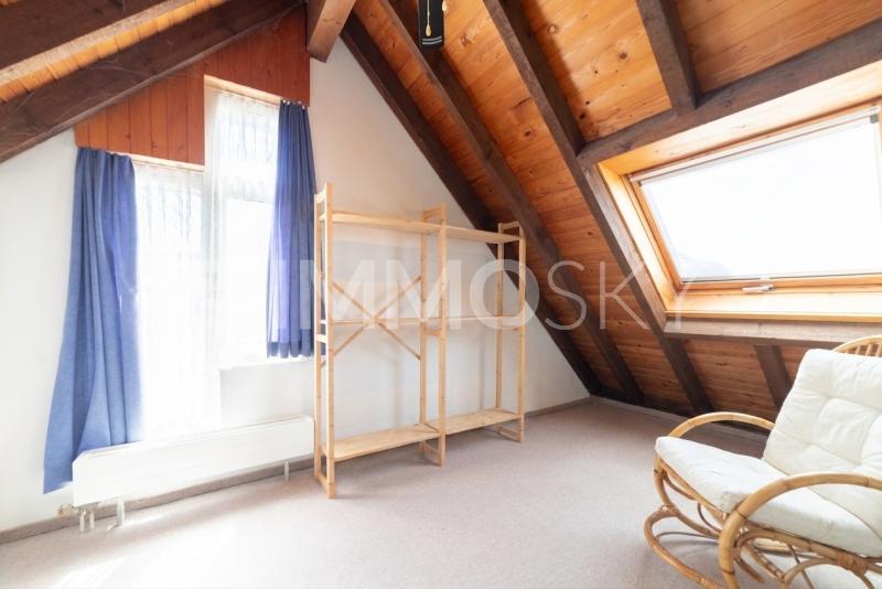 Zimmer im OG - 4.5 pièces Maison mitoyenne a Mühleberg
