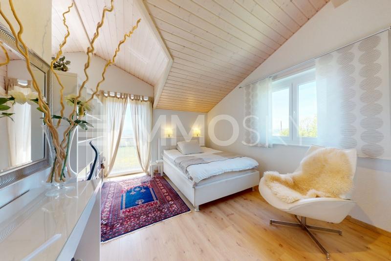 Chambre spacieuse - 4.5 pièces Maison mitoyenne d'angle a Ursy