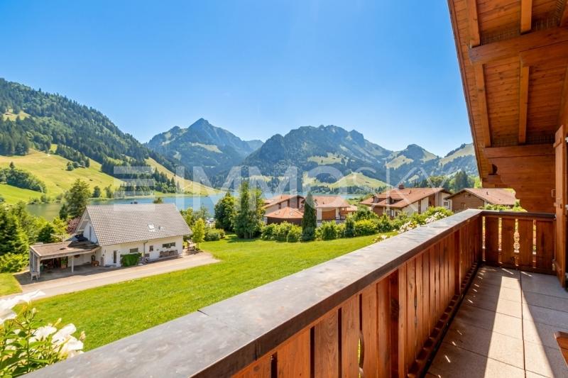 Atemberaubende Aussicht - 5.5 pièces Maison individuelle a Schwarzsee