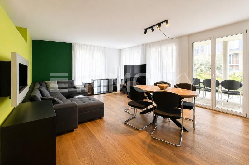 Heller und offener Ess- und Wohnbereich - 3.5 pièces Appartement en rez-de-chaussée a Schwarzenburg