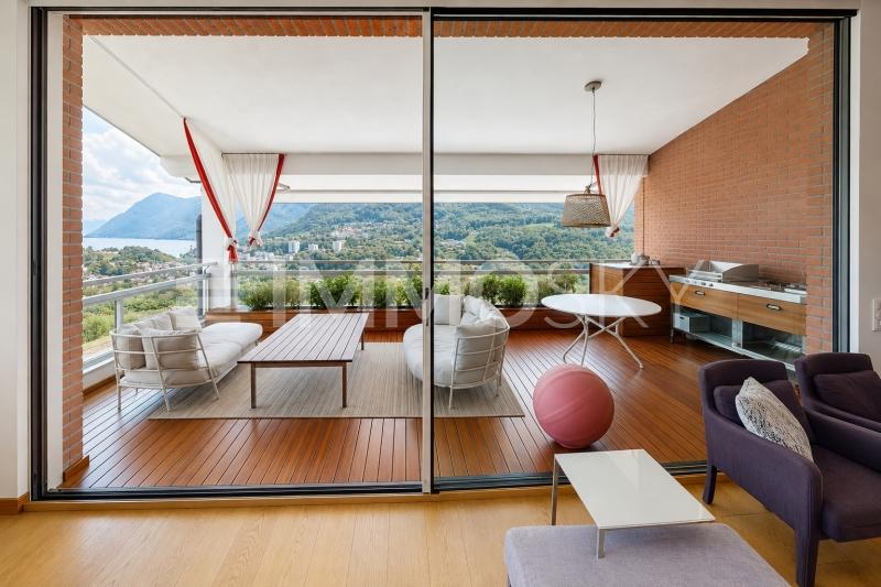 Spazio outdoor ideale per pranzi e cene panoramiche - 6.5 rooms Flat in Montagnola