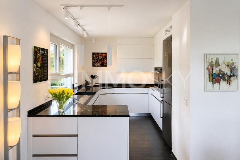 Hochwertige Küche mit exklusiven Geräten - 8 pièces Maison a Hemishofen