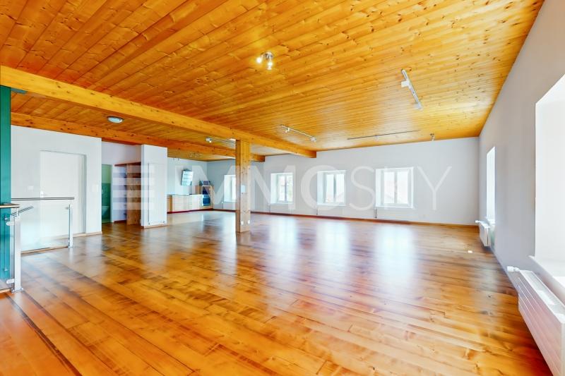 Un espace de vie hors du commun - 3.5 pièces Maison mitoyenne d'angle a Mauborget
