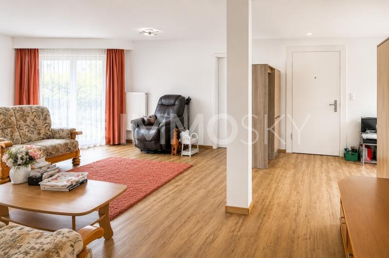 Heller Wohnraum mit grosszügigem Raumgefühl - 12.5 pièces Immeuble d'habitation a Plasselb