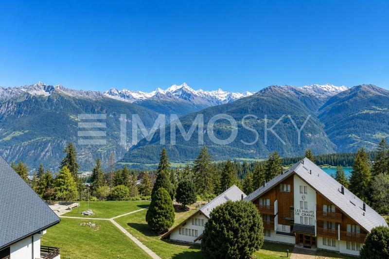 Vue panoramique spectaculaire sur les Alpes - 3.5 pièces Appartement a Crans Montana