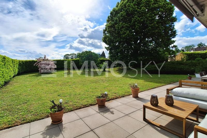 Terrasse spacieuse et jardin sans vis-à-vis - 4.5 pièces Appartement en rez-de-chaussée a St Prex