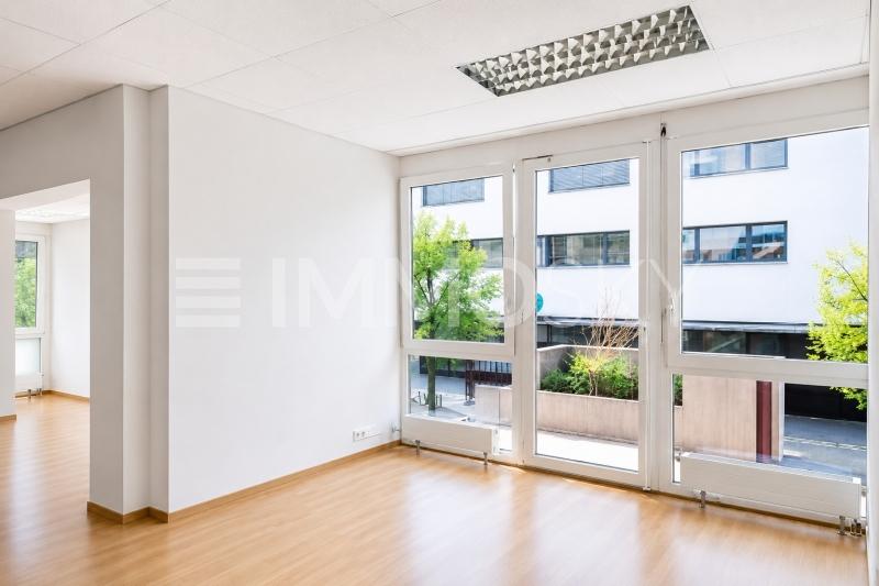Offene Bürofläche mit optimaler Belichtung - 5 stanze Ufficio a Horw