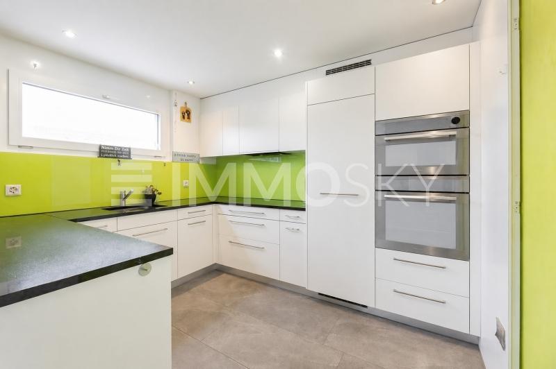 Moderne Küche mit viel Stauraum - 9 pièces Maison individuelle a Fischbach LU