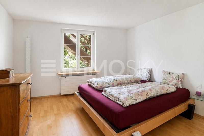Kuschliges Schlafzimmer EG-Wohnung - 5.5 pièces Appartement a Embrach