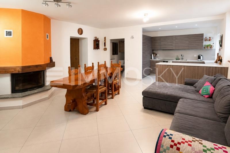 Accogliente zona living - 4.5 stanze Appartamento a Morbio Inferiore