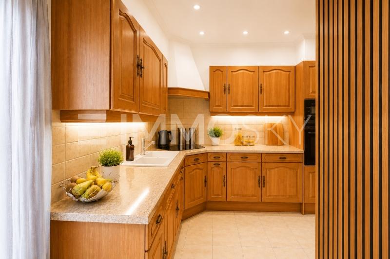 Cuisine appartement 4.5 pces - 24 Zimmer Wohn- und Geschäftshaus in Suchy