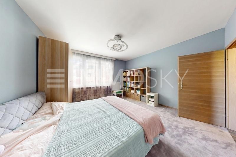 Chambre d enfant - 4.5 pièces Appartement a Sion