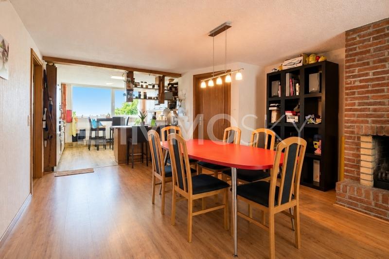 Gemütlicher Essbereich, offen zur Küche - 5.5 pièces Maison mitoyenne a Bürglen TG
