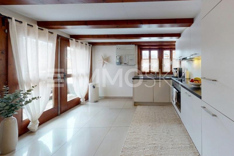 Cuisine de l appartement 4.5 pieces - 2 appartements Immeuble mixte à Sorens
