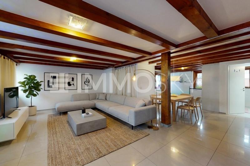 Sejour du 4.5 pieces (HOMESTAGING) - 2 appartements Immeuble mixte à Sorens