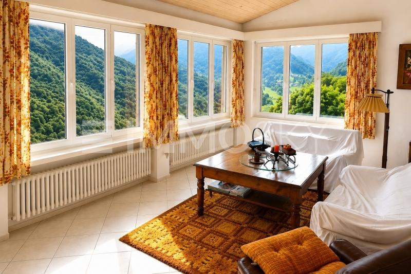 Luminoso soggiorno - 8.5 pièces Maison bifamiliale a Muggio