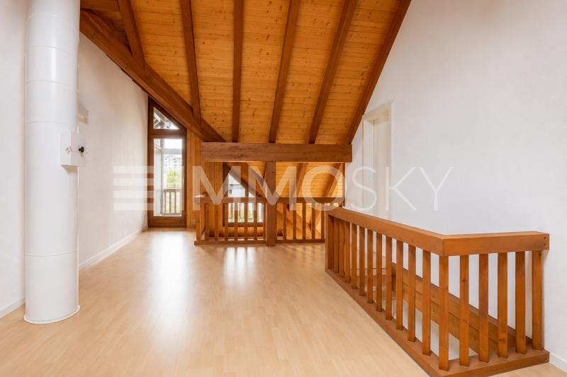 Galeriezimmer mit viel Platz - 4.5 pièces Appartement a Lupfig