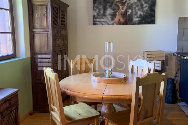 Espace dînatoire convival - 3.5 pièces Chalet a Nax